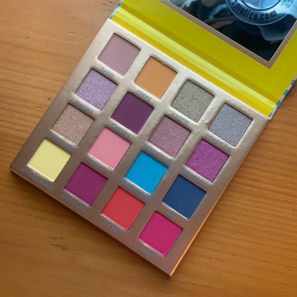 BNIB BH Cosmetics Summer in St. Tropez Palette